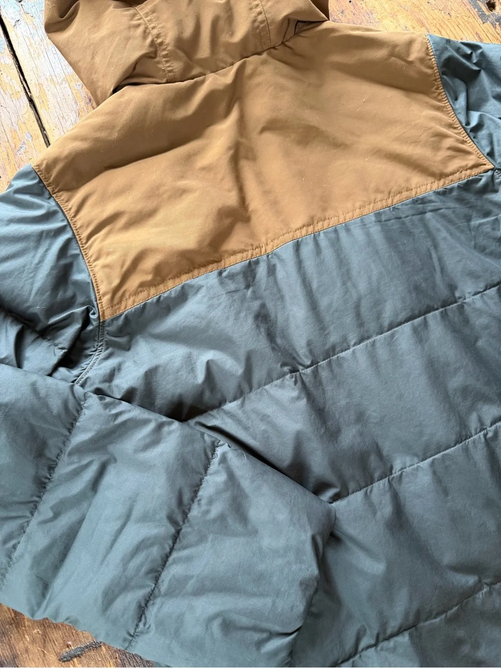 Patagonia Bivy Hooded Puffer Jacket XL Kids 14